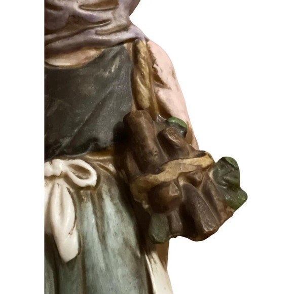 Bisque  painted figurine old lady carrying vegetables 9" Great Condition - Picture 4 of 7